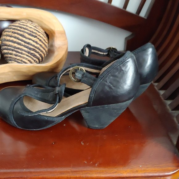 Aldo Dance Slipper - Picture 4 of 6